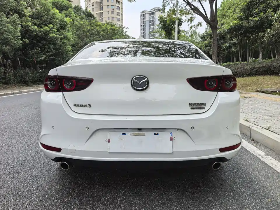 Mazda 3 Angkesaila