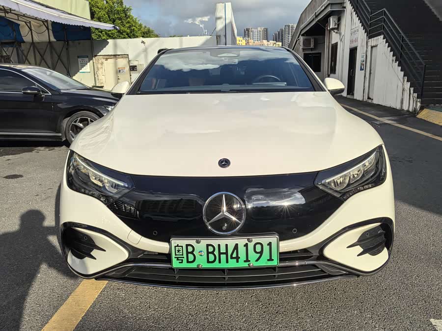 Mercedes-Benz EQE 2024, фото 2