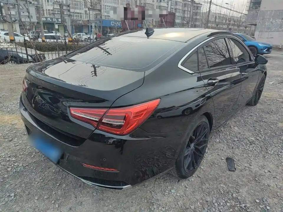 Hongqi H5