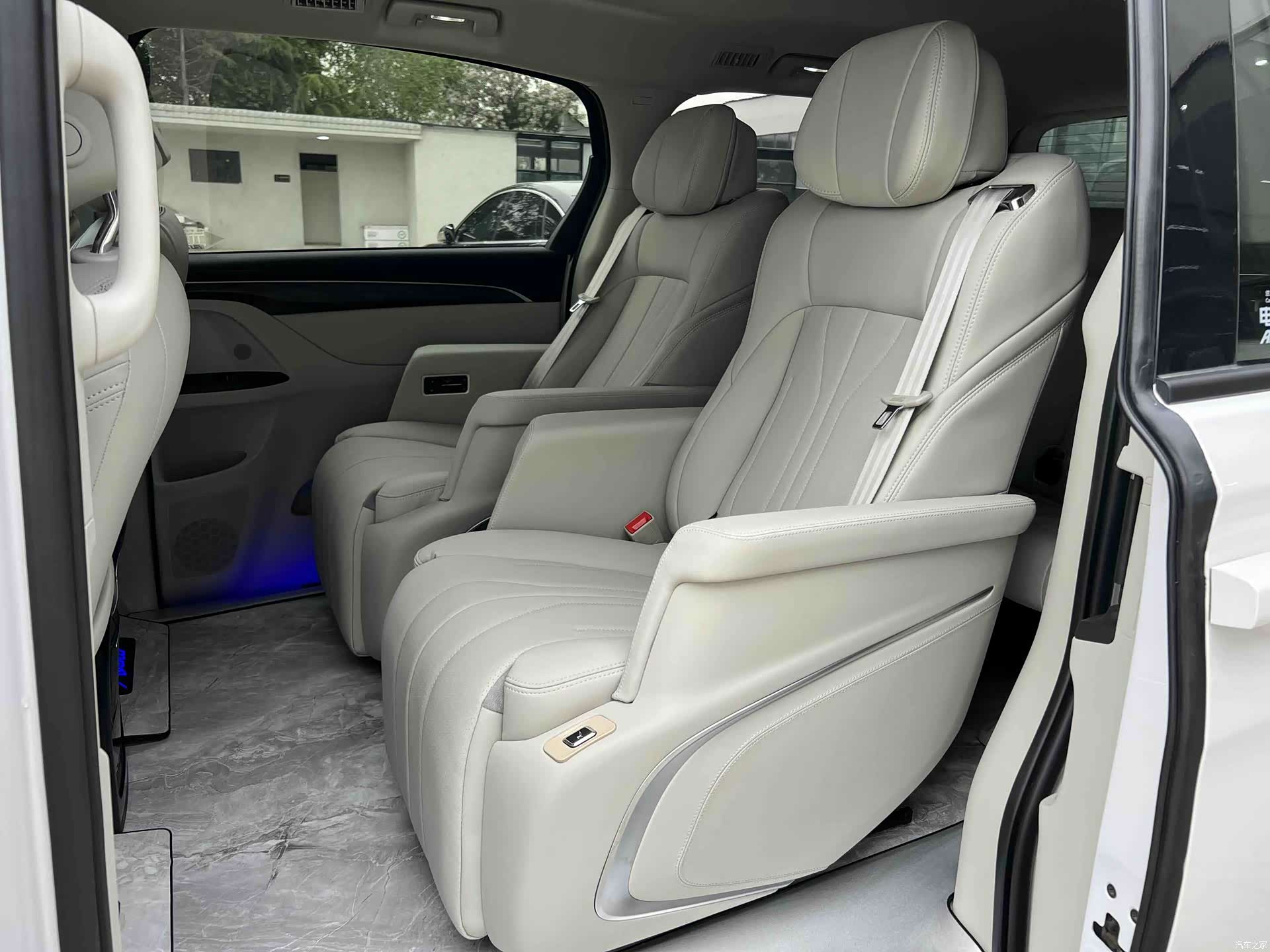 Buick GL8, 2023 все фото
