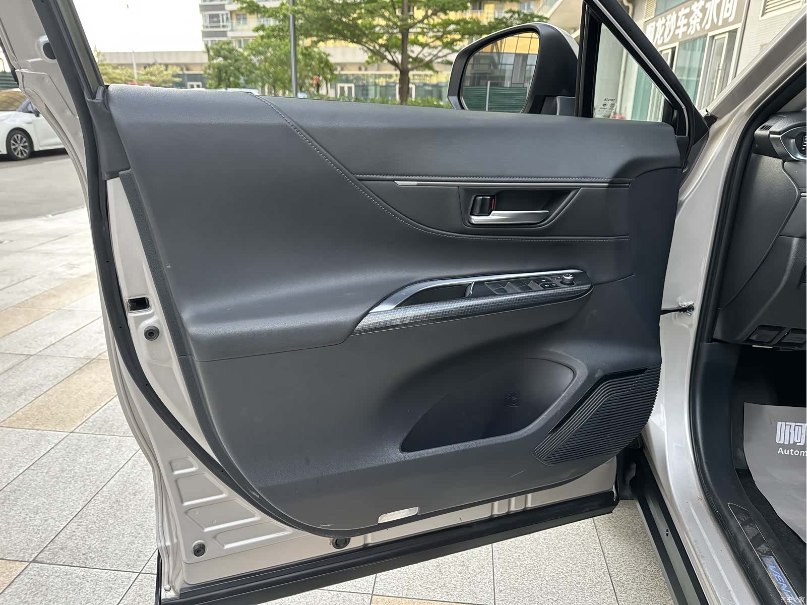 Toyota Venza, 2023 20