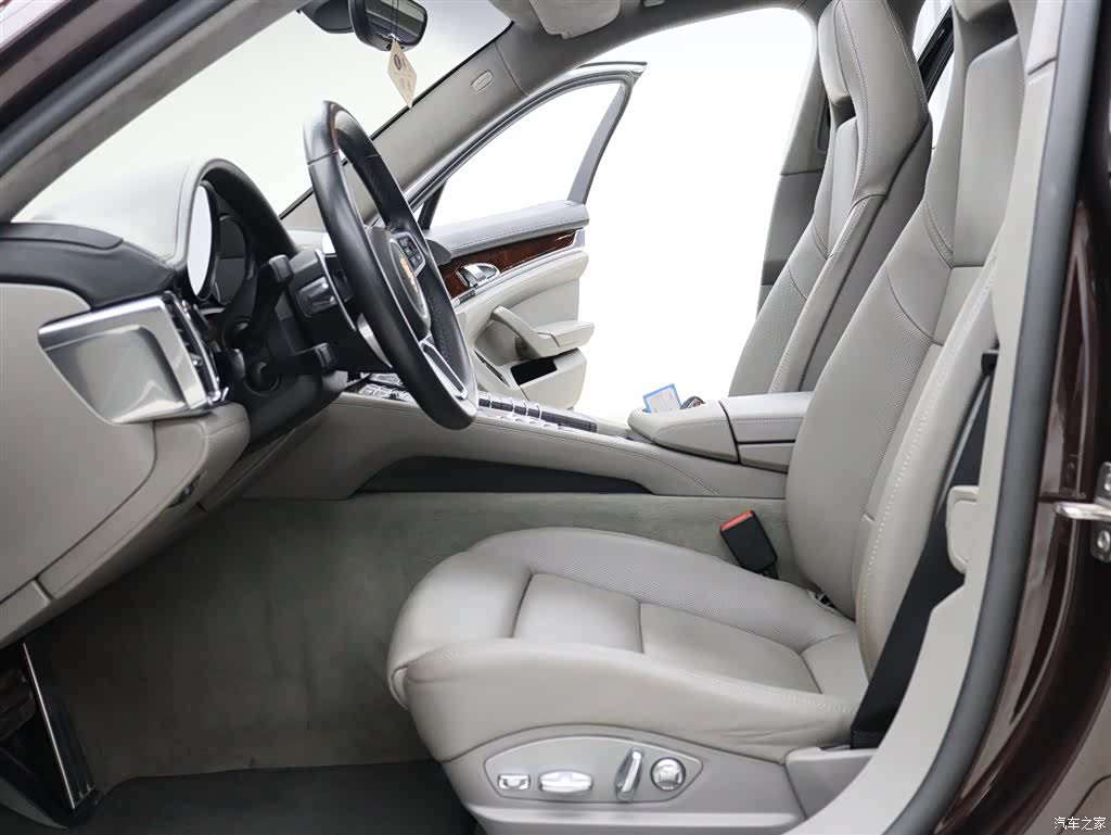 Porsche Panamera, 2011 2