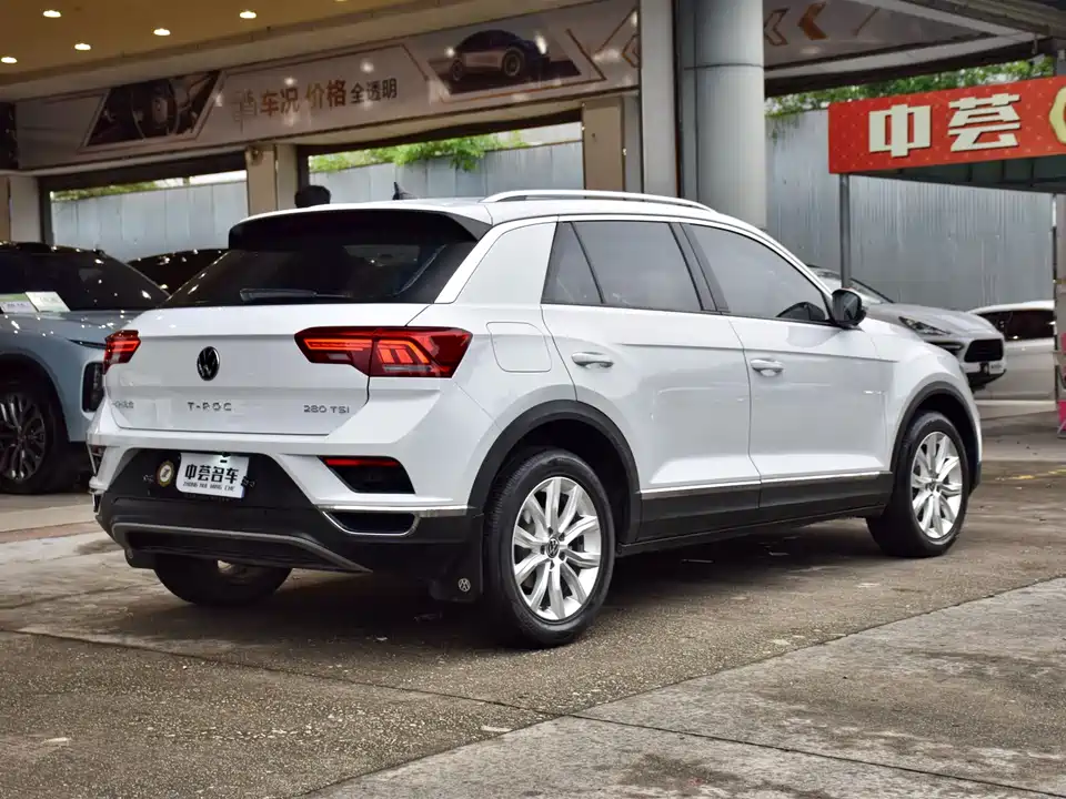 Volkswagen T-ROC exploring Songs