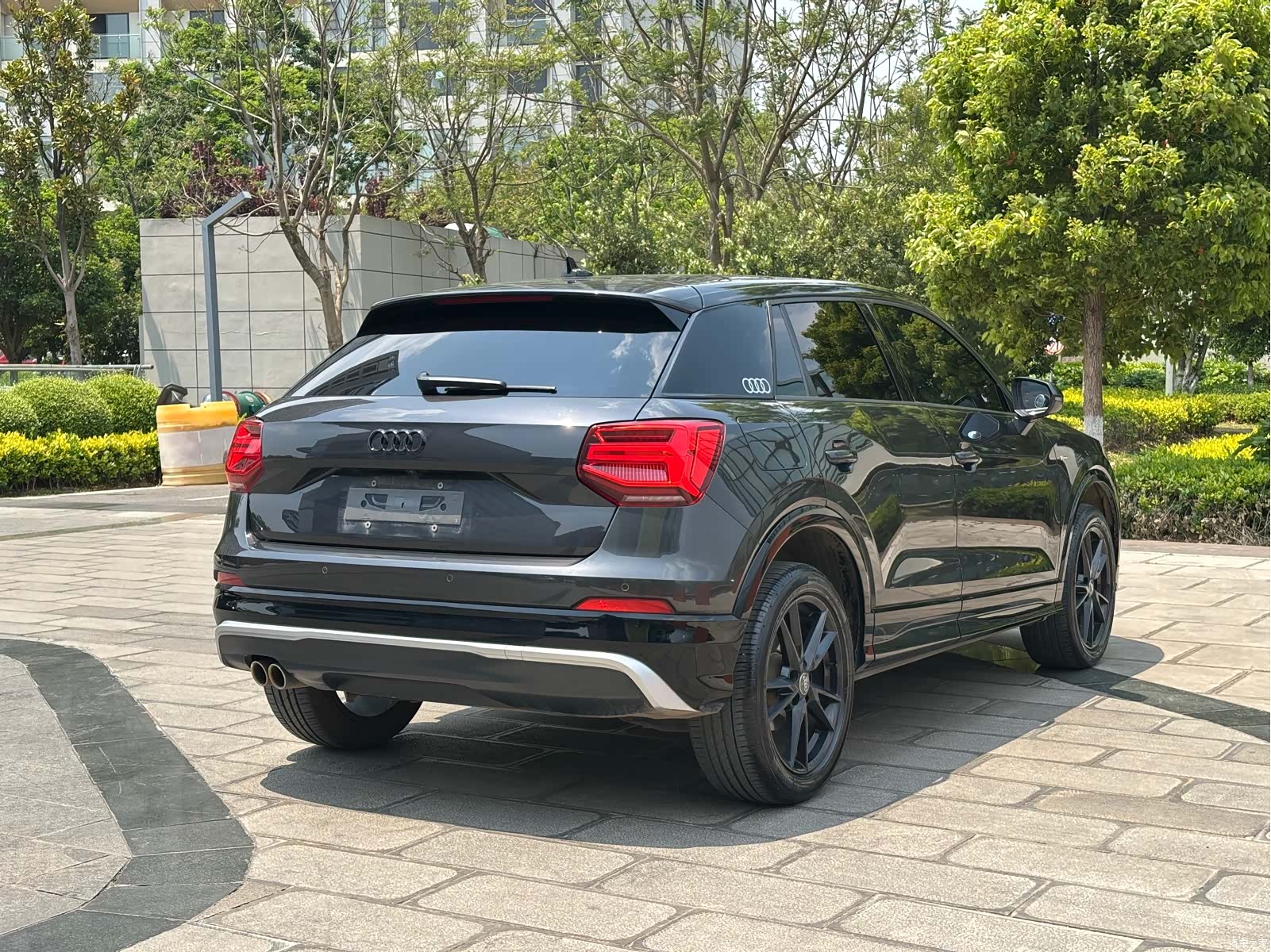 Audi Q2L, 2021 9