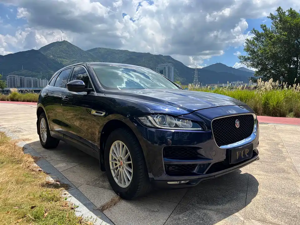 Jaguar F-PACE