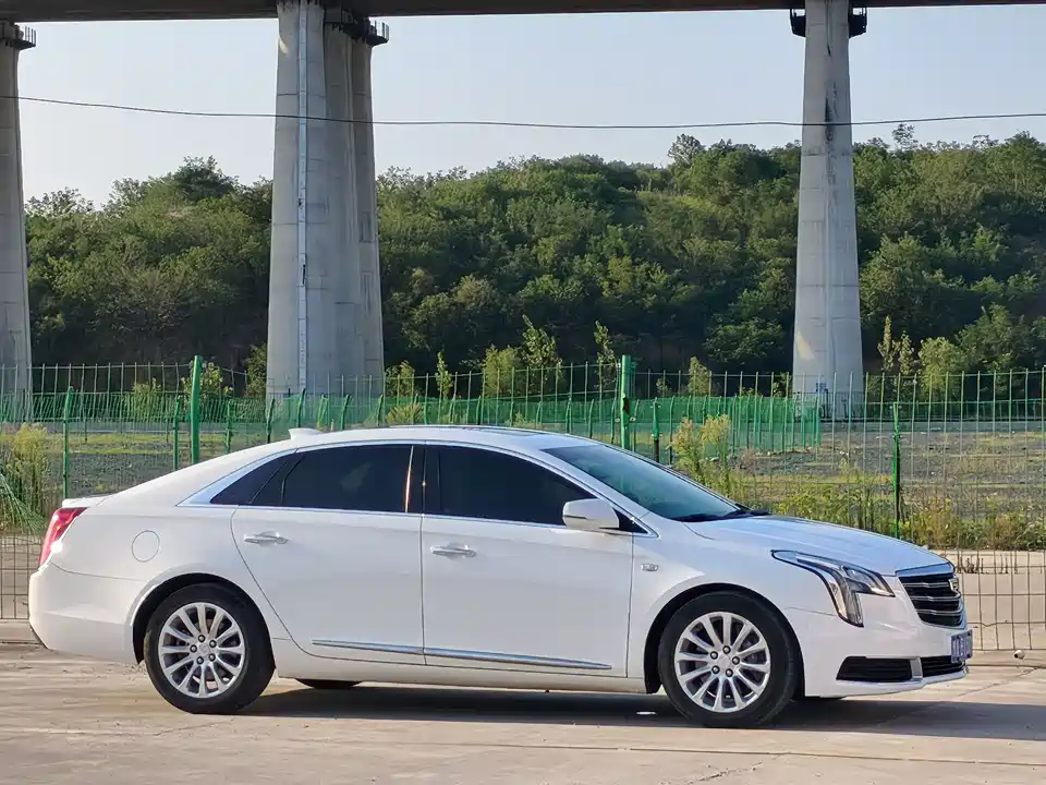Cadillac XTS