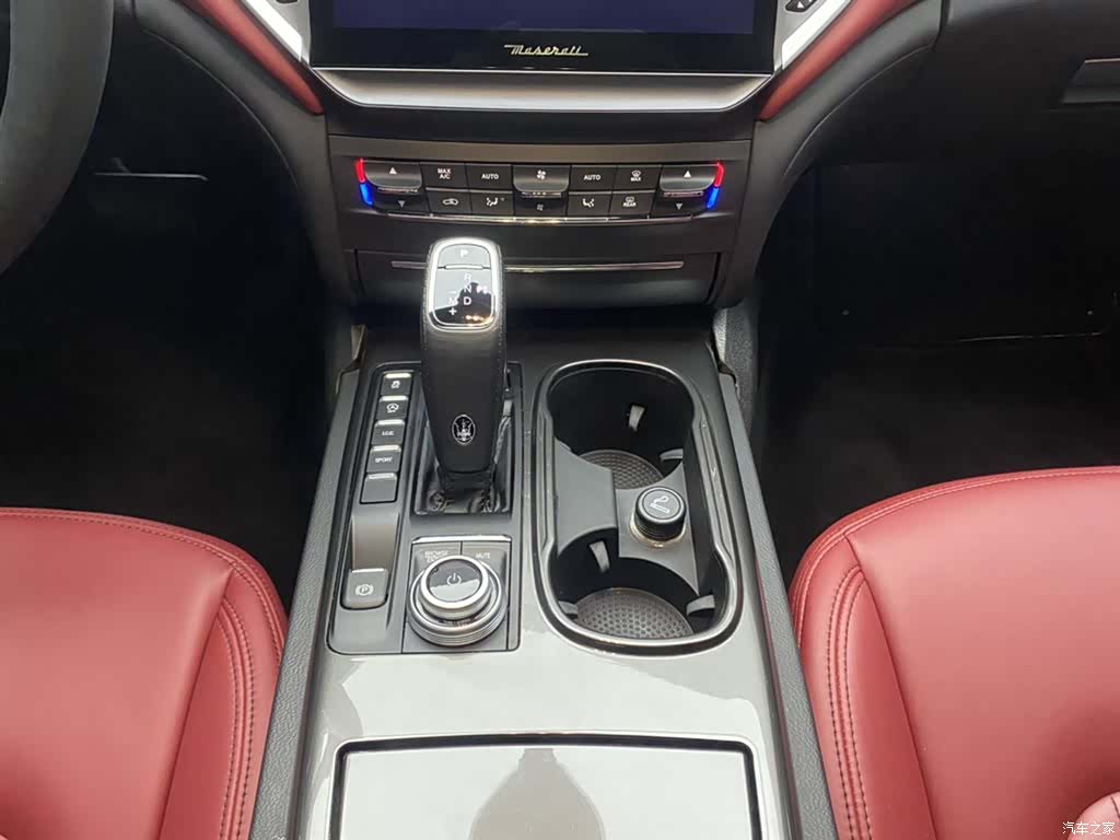 Maserati Ghibli, 2022 22
