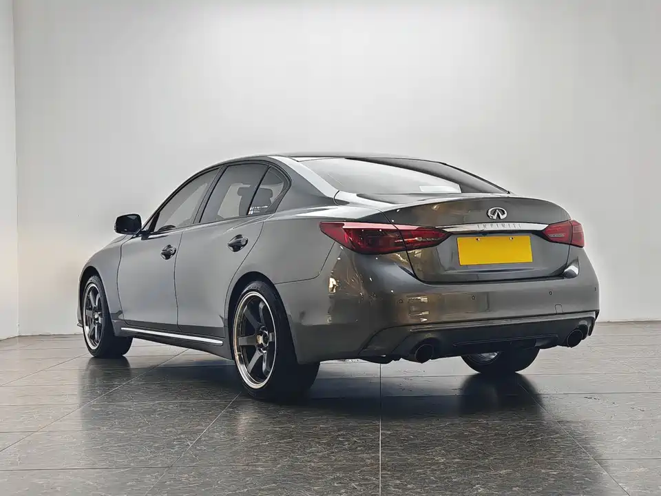 Infiniti Q50L