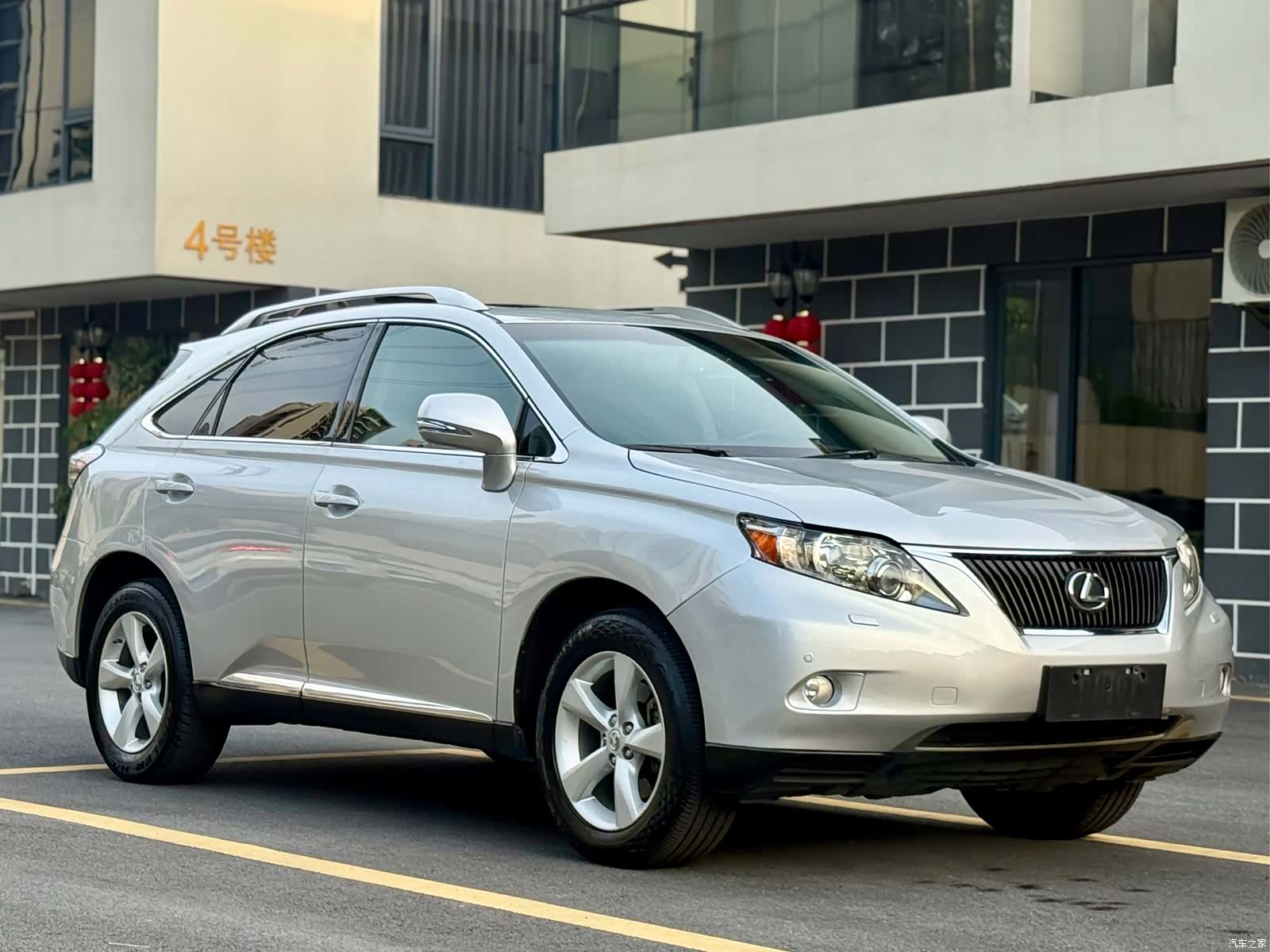 Lexus RX, 2011 3