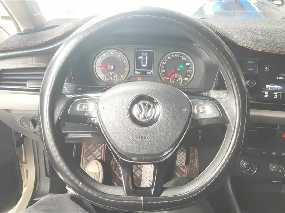 Volkswagen Lavida