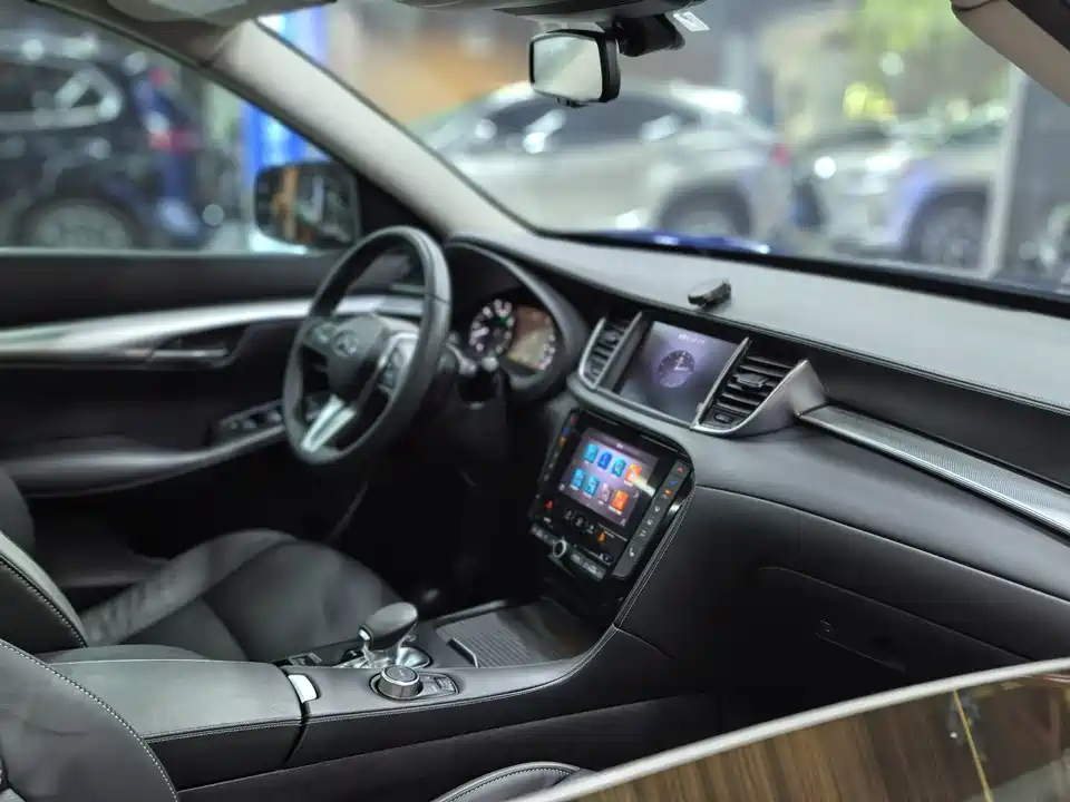 Infiniti QX50