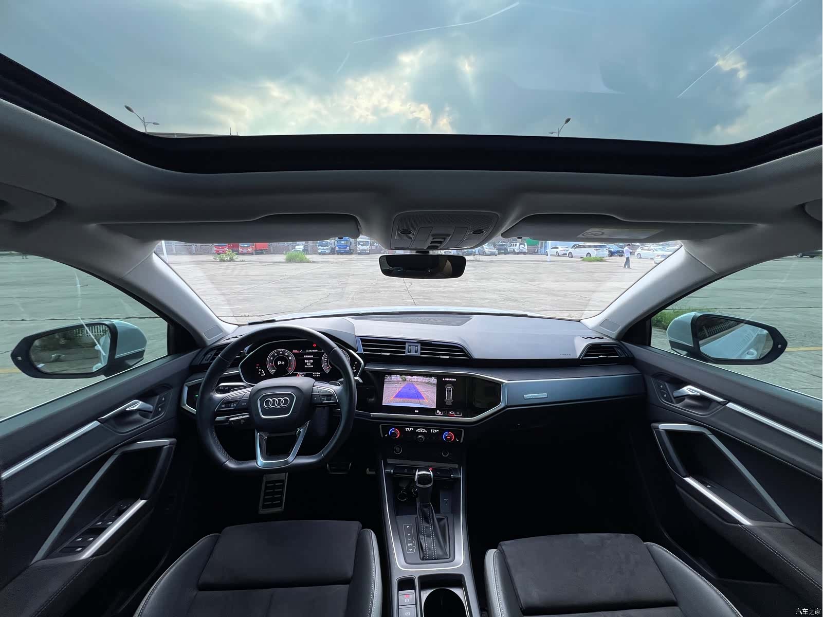 Audi Q3, 2022 8
