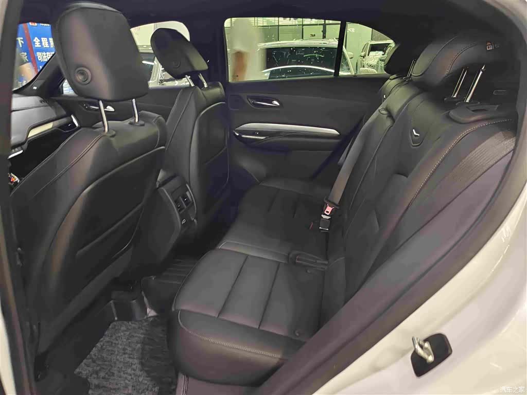 Cadillac XT4, 2020 все фото