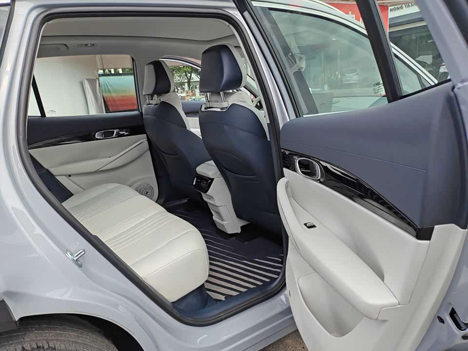 Geely Galaxy Galaxy E5