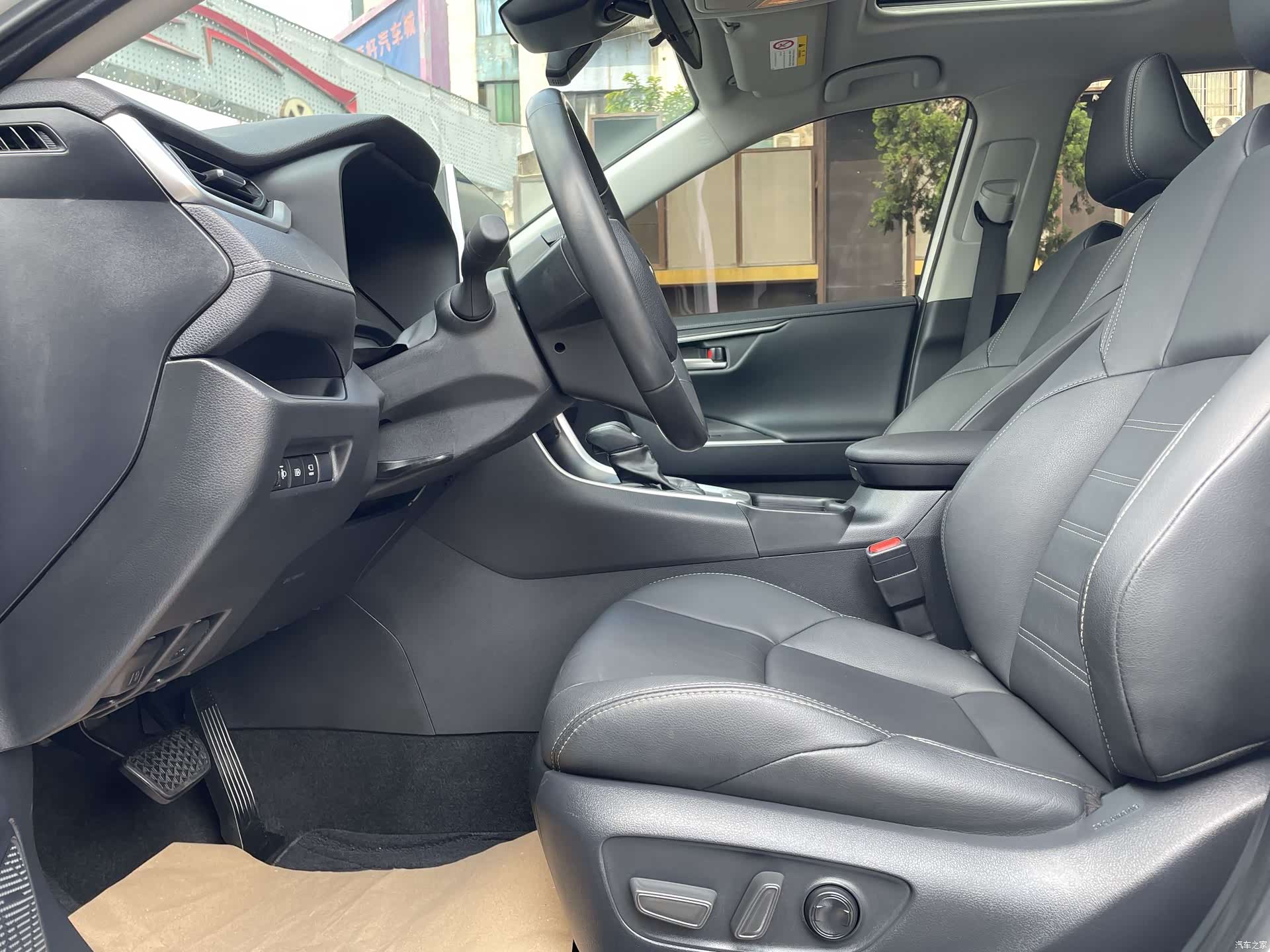 Toyota Wildlander, 2023 6