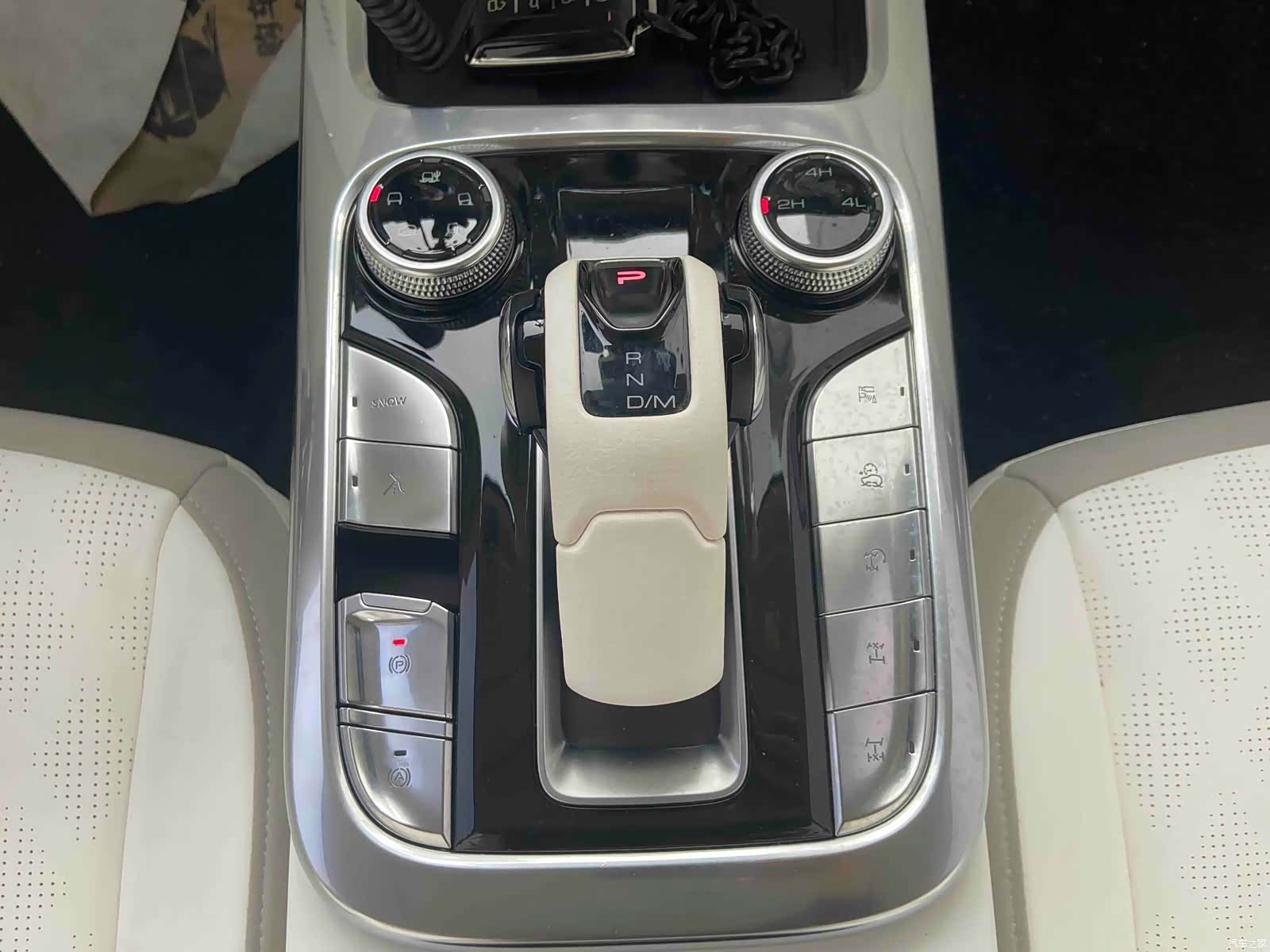 Tank 300, 2022 7
