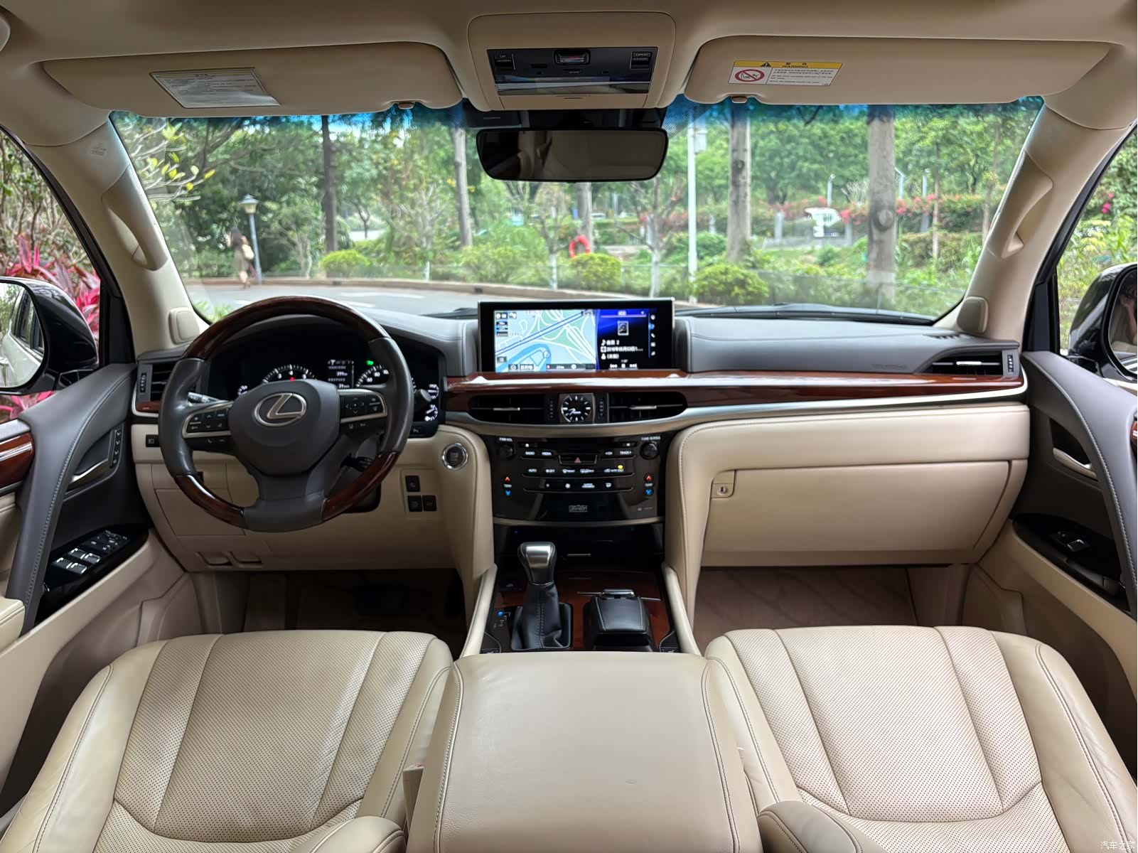 Lexus LX, 2016 19