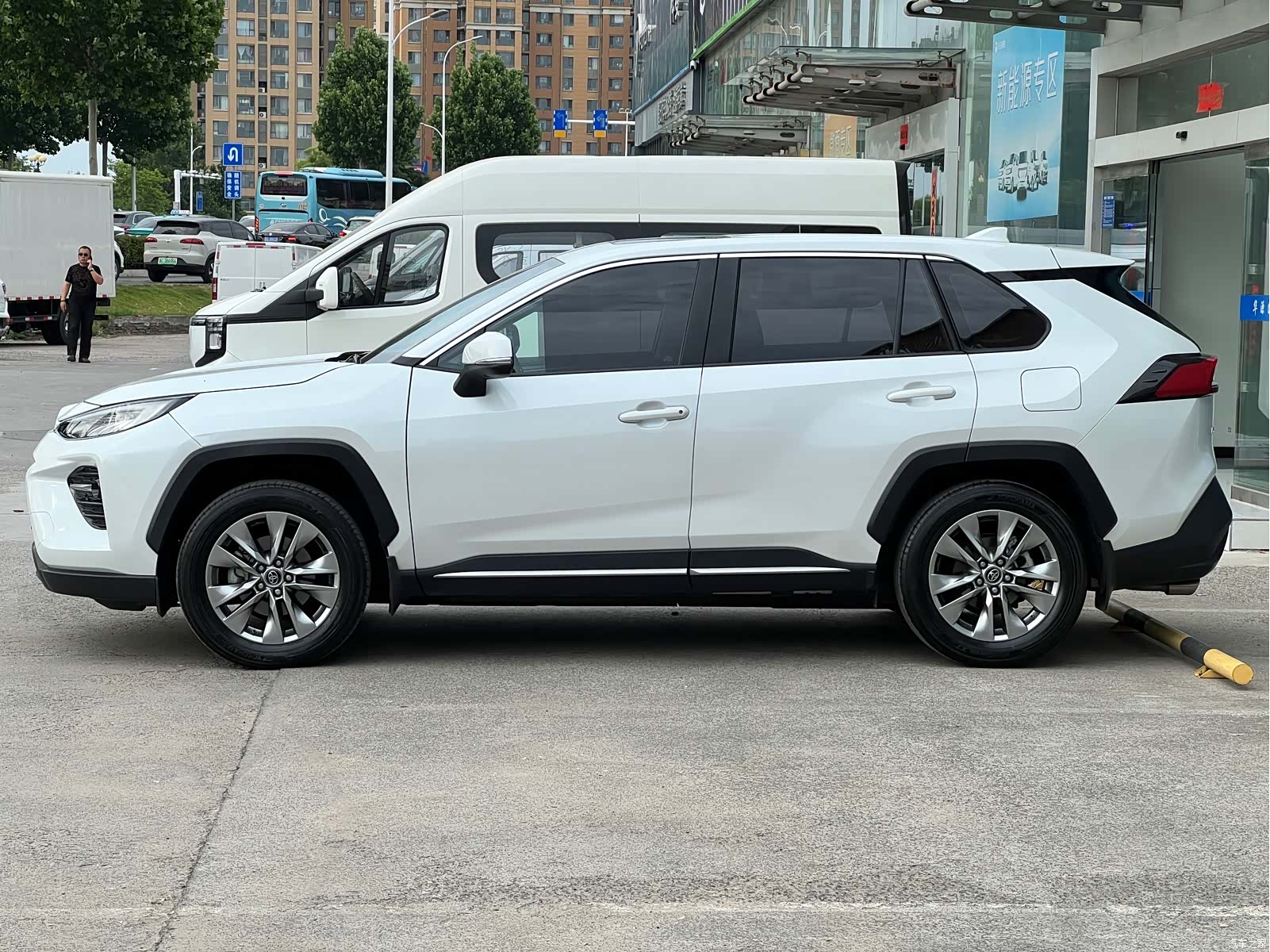 Toyota Wildlander, 2022 4
