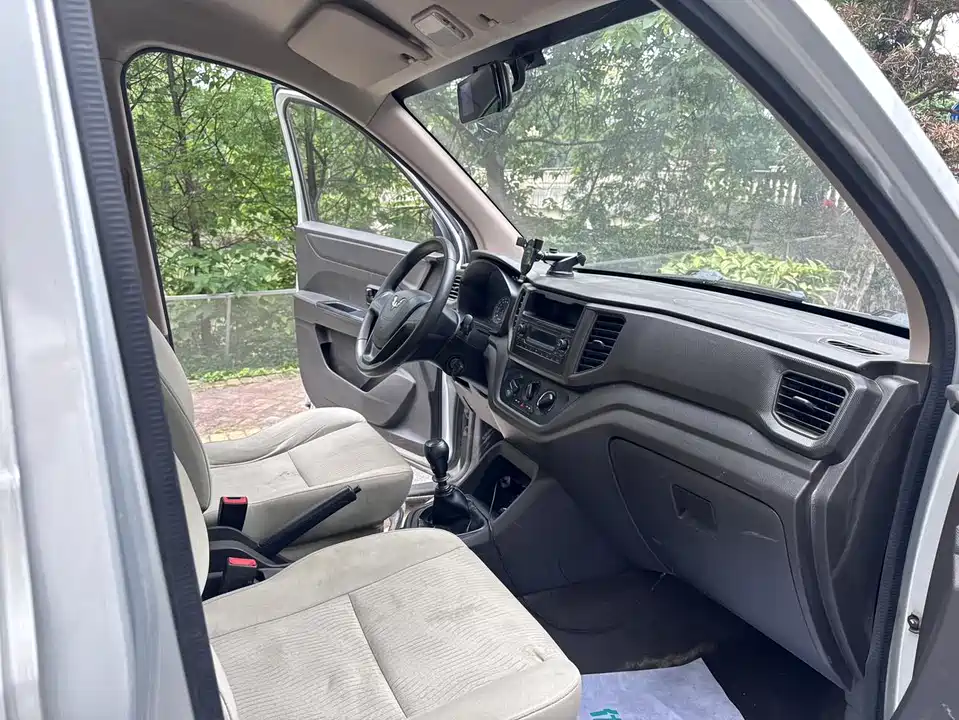 Wuling Wuling Hongguang V