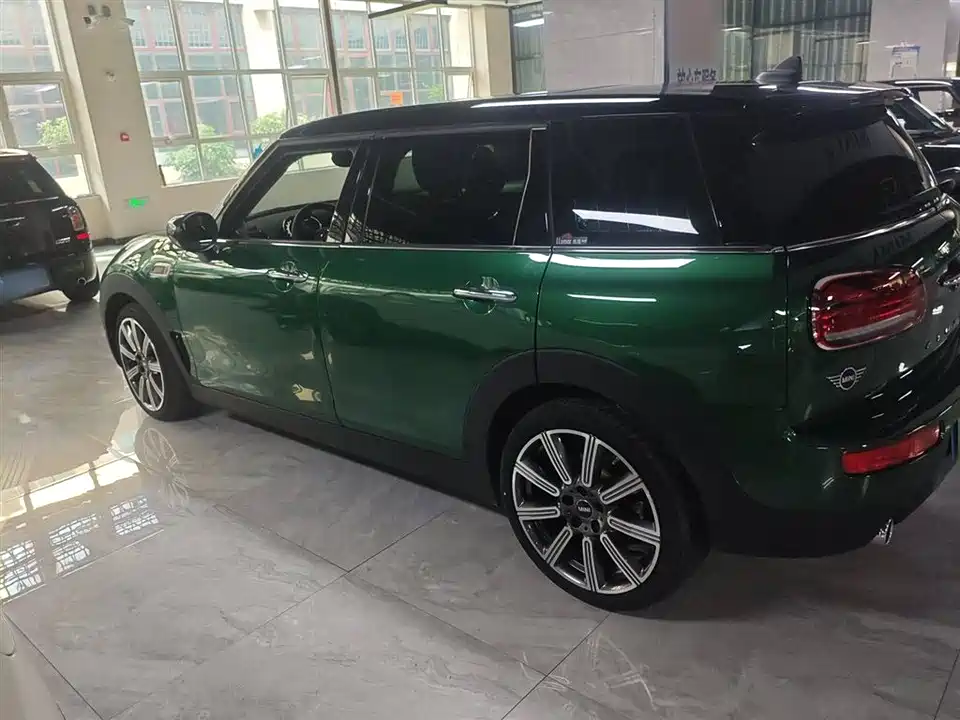 MINI CLUBMAN
