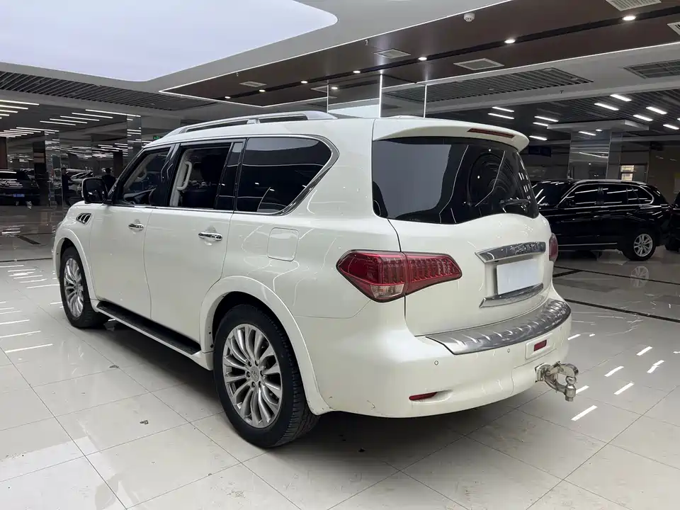 Infiniti QX80
