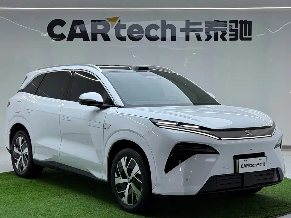 BYD Tang L