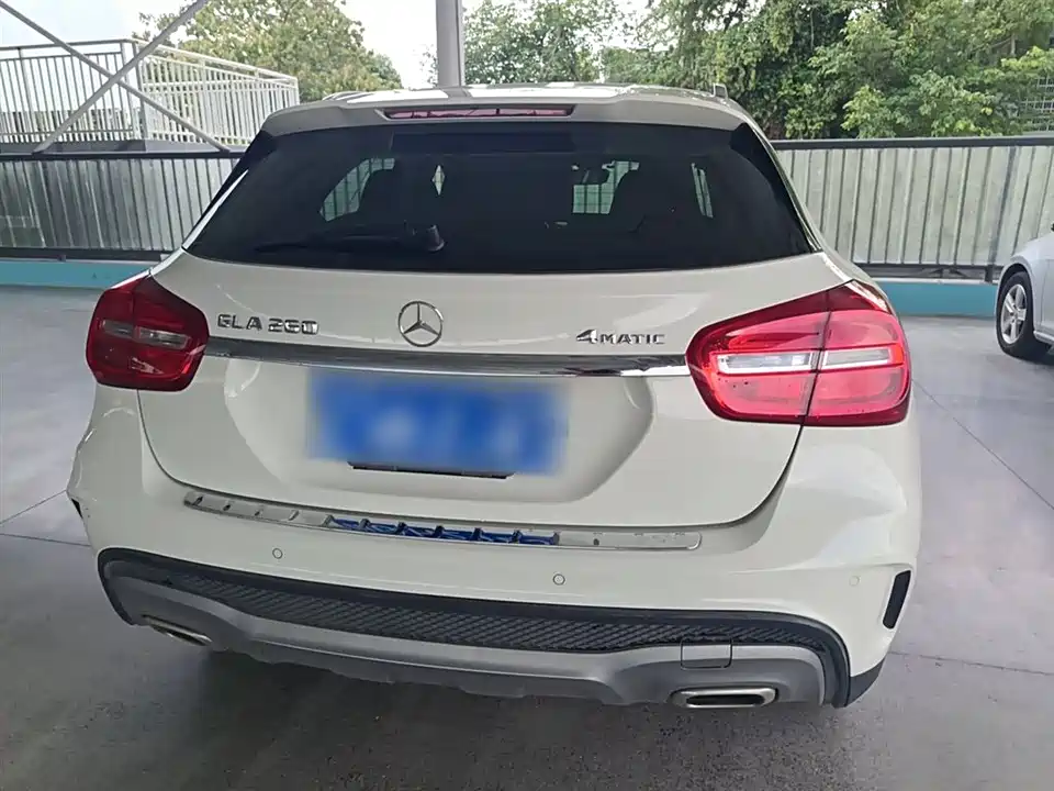Mercedes-Benz GLA