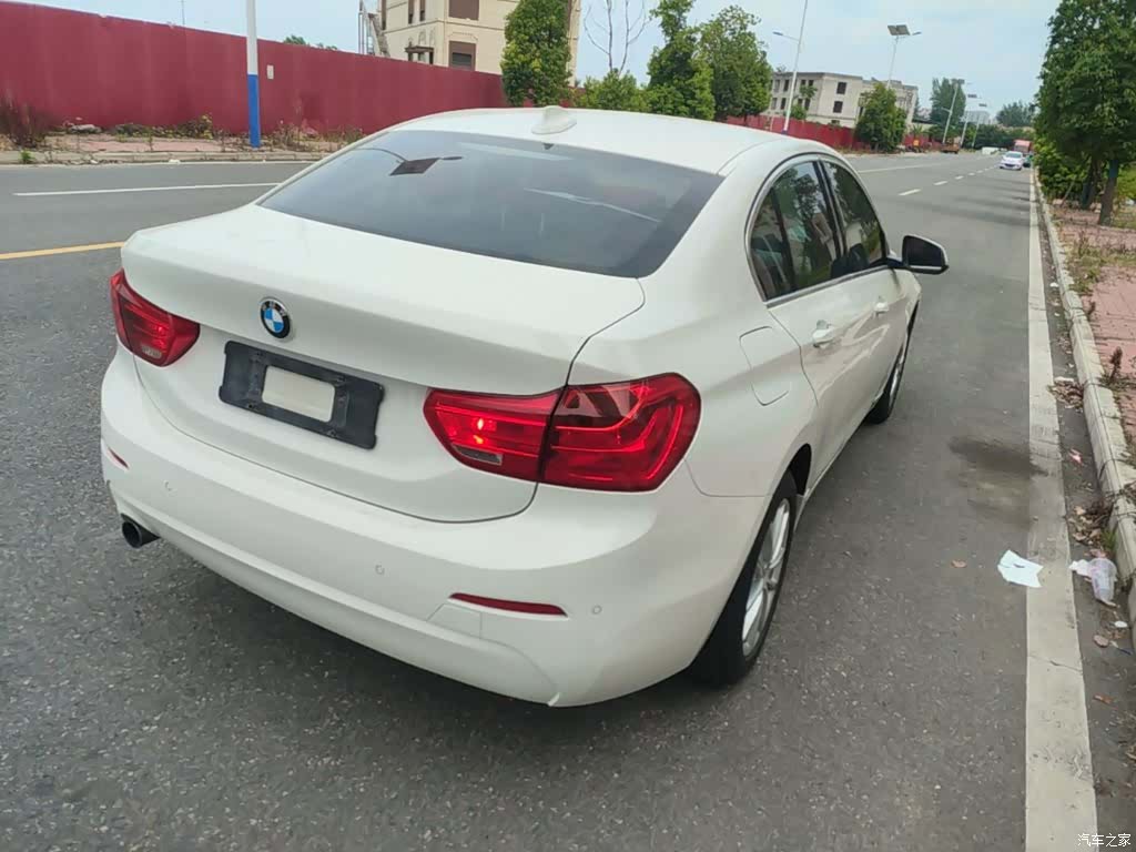 BMW 1 Series, 2018 все фото