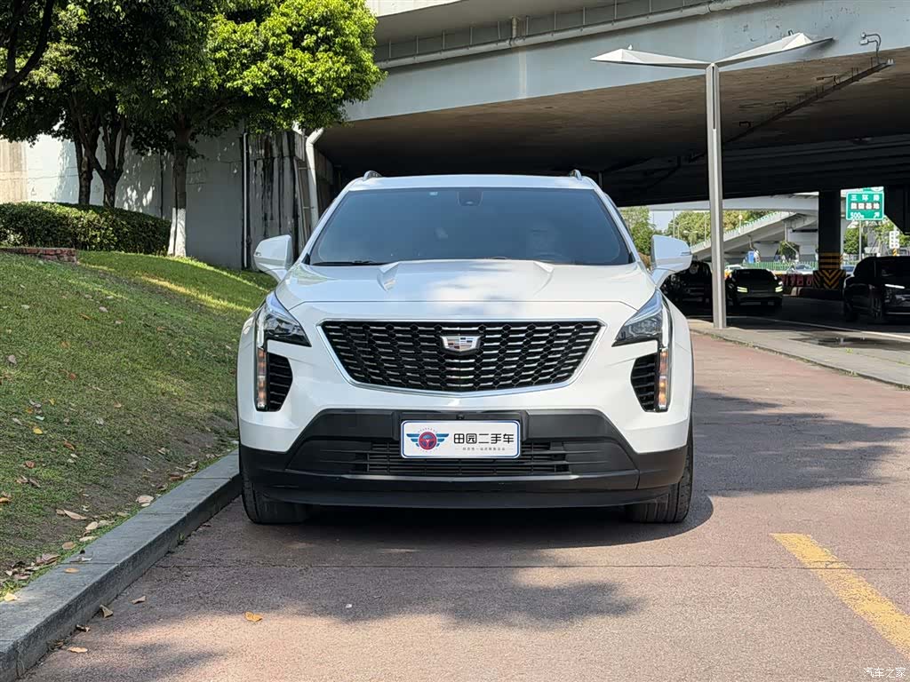 Cadillac XT4, 2023 2