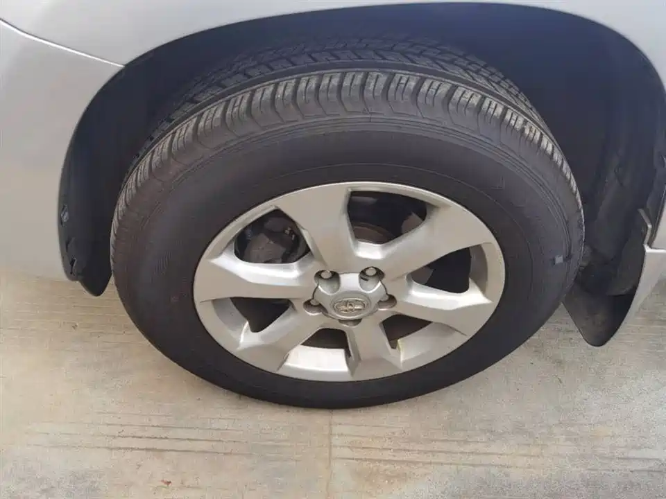 Toyota RAV4 Rongfang