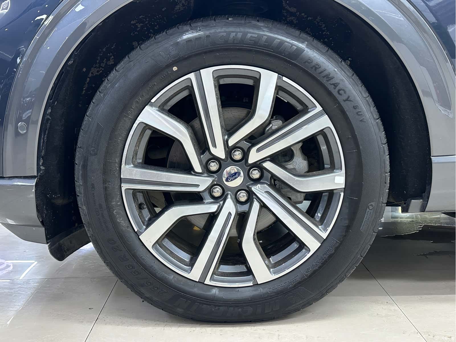Ford Explorer, 2023 25