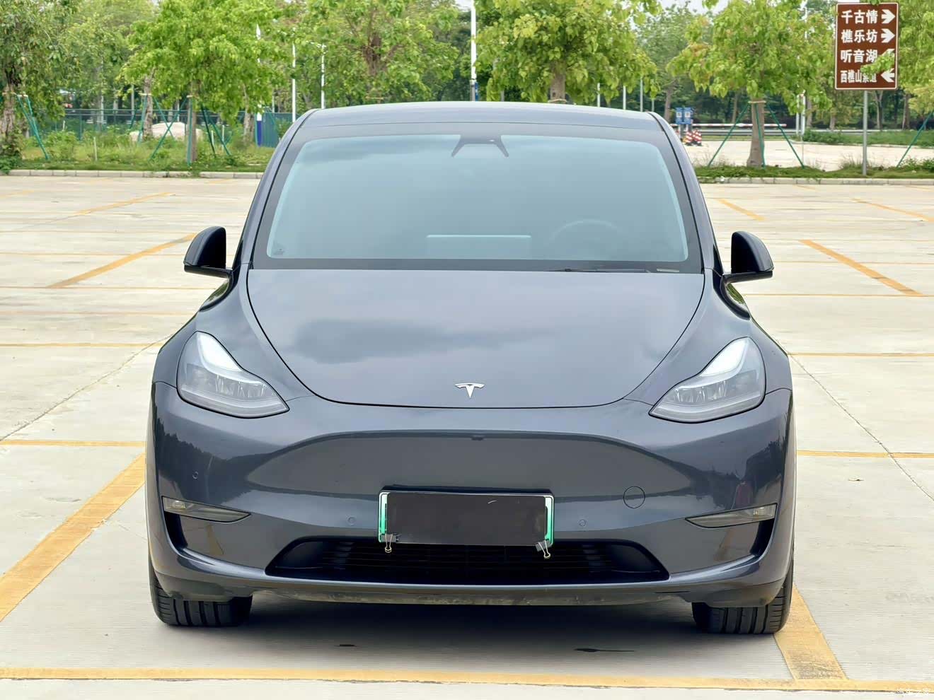 Tesla Model Y, 2021 3