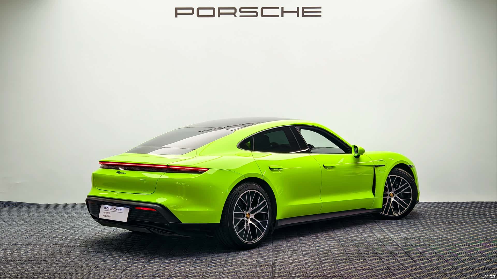 Porsche Taycan, 2022 6