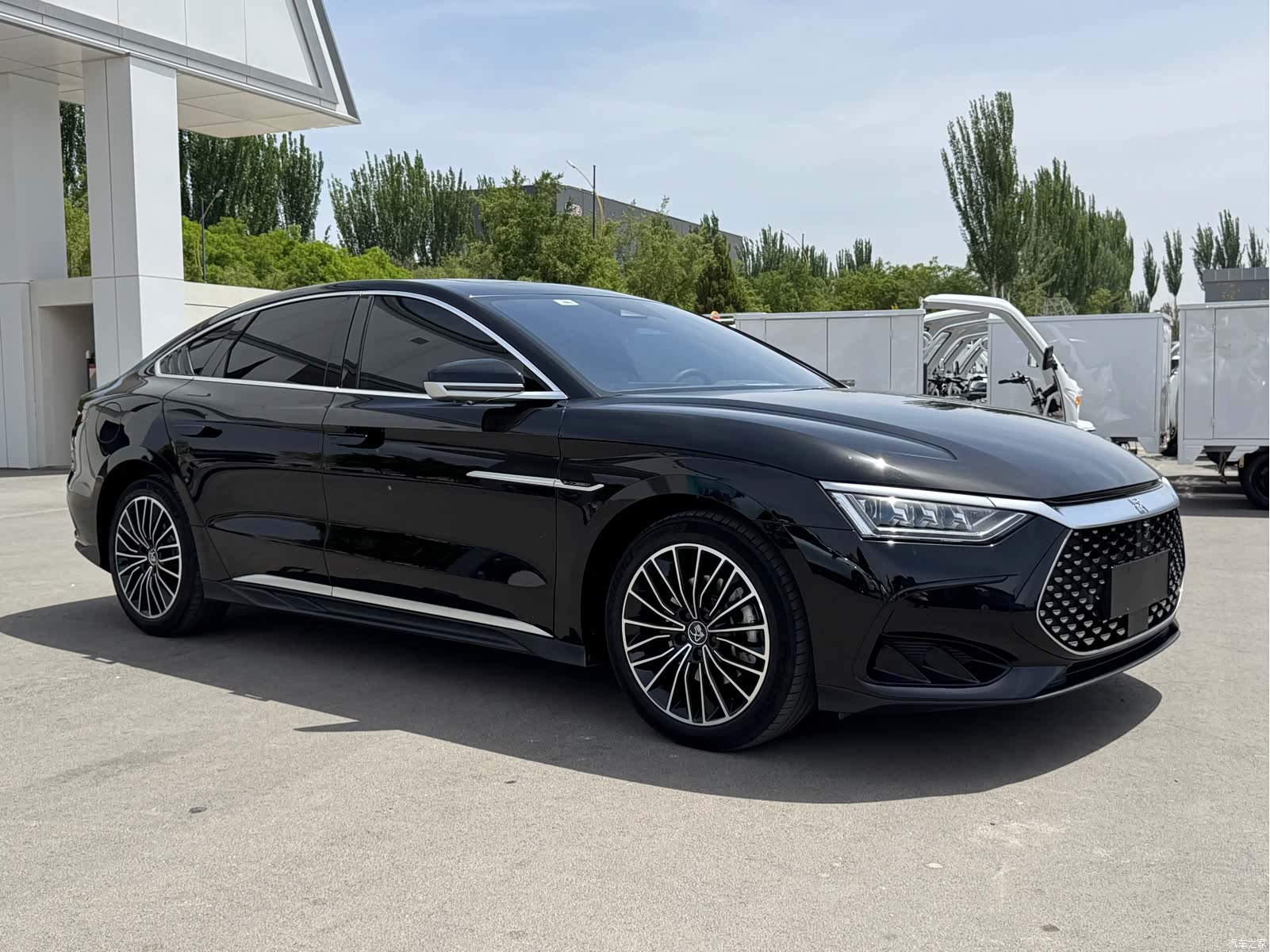 BYD Han, 2023 3