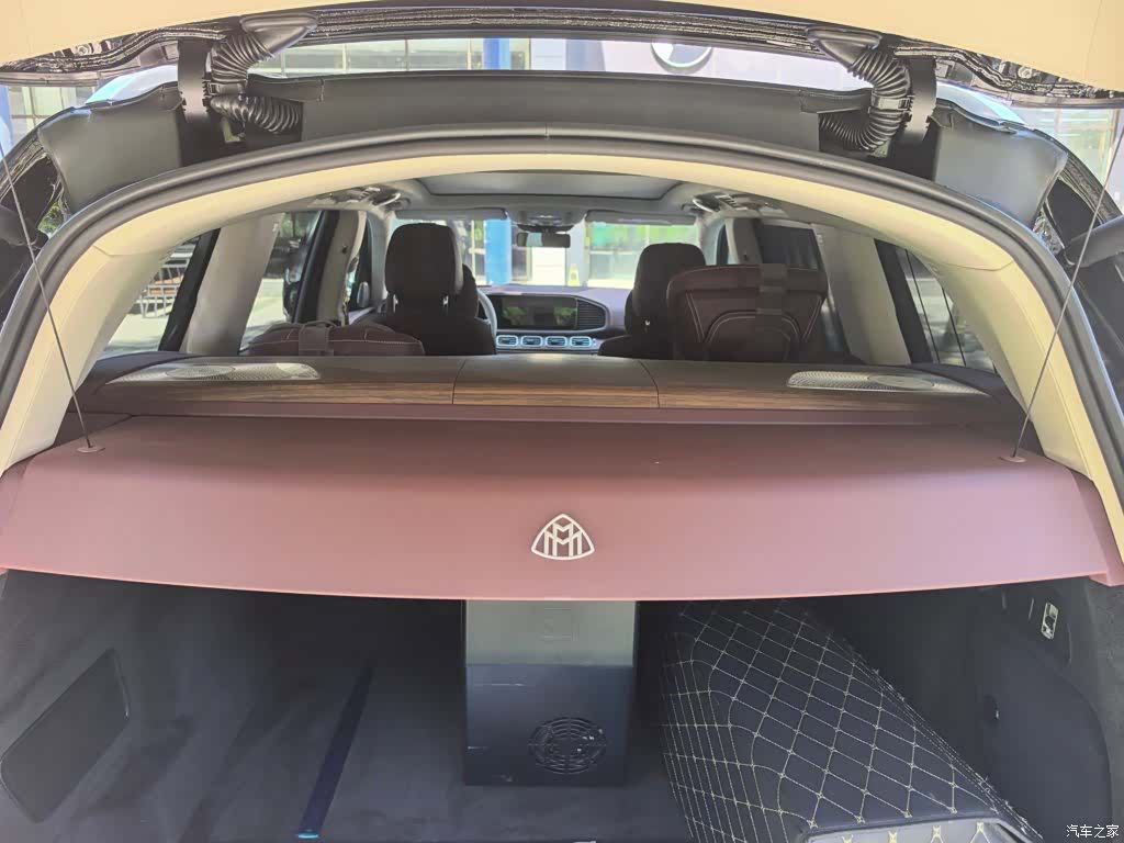 Maybach GLS, 2024 все фото