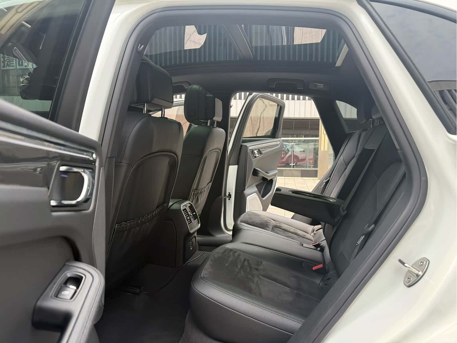 Porsche Macan, 2018 3