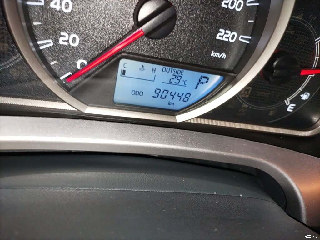 Toyota RAV4, 2018 все фото