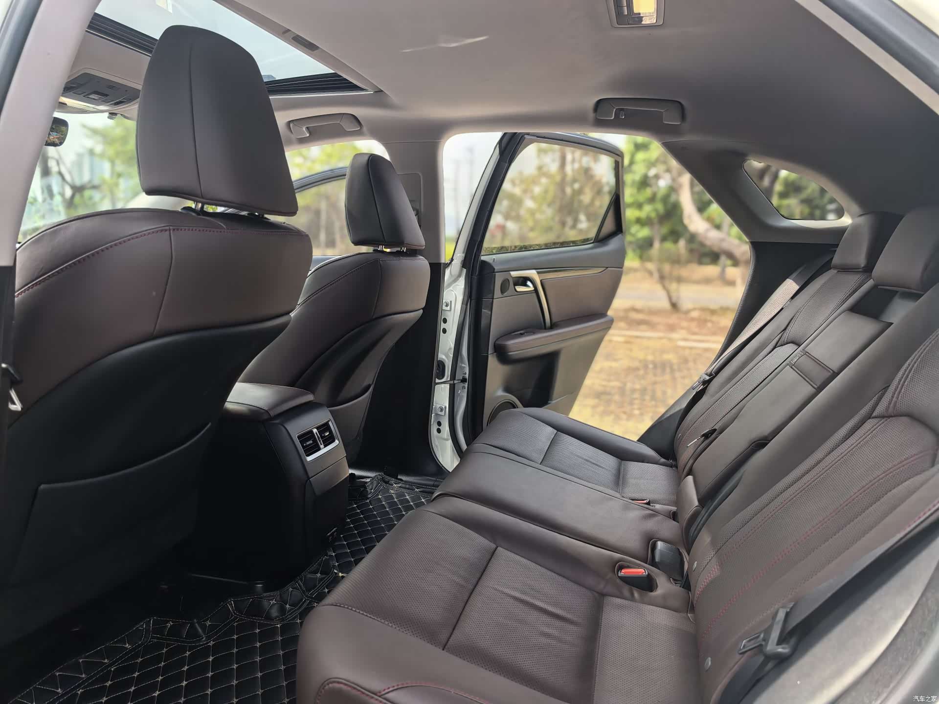 Lexus RX, 2019 11