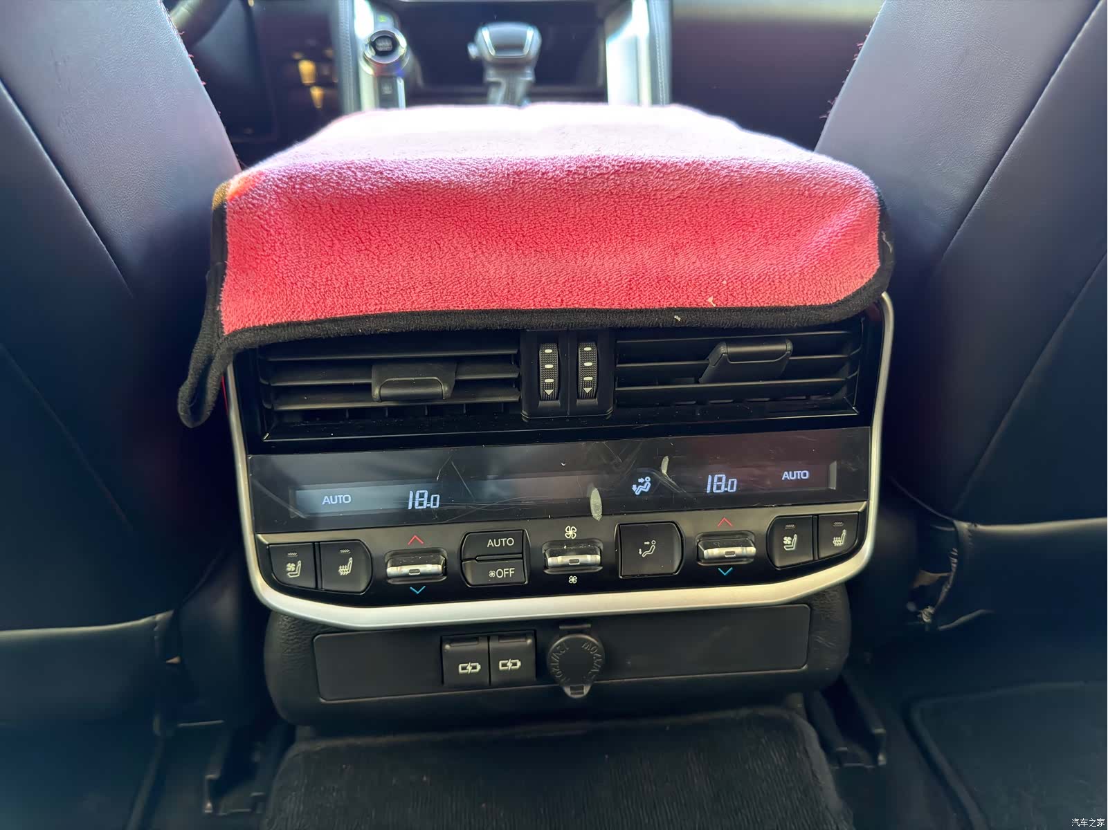 Toyota Land Cruiser, 2024 9