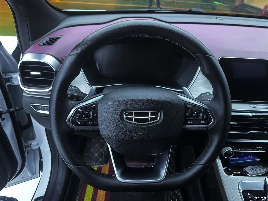 Geely Coolray, 2019 13
