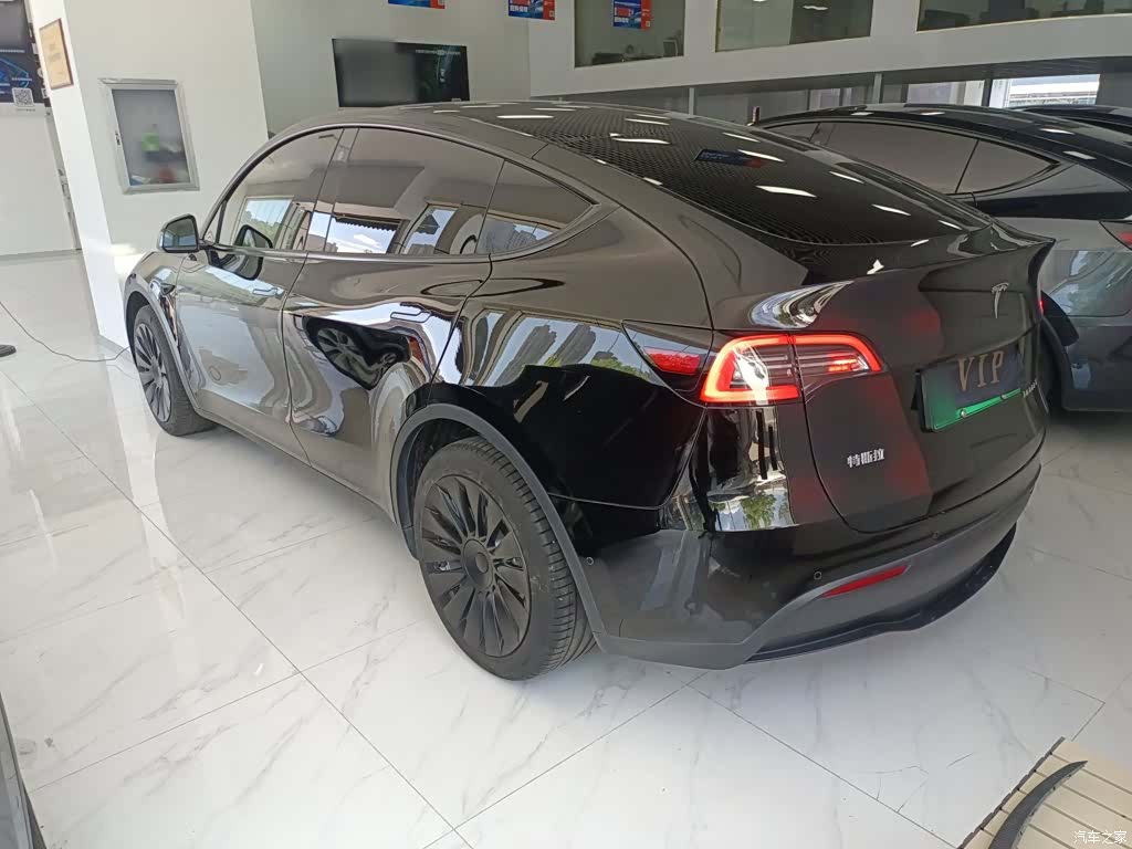 Tesla Model Y, 2023 все фото