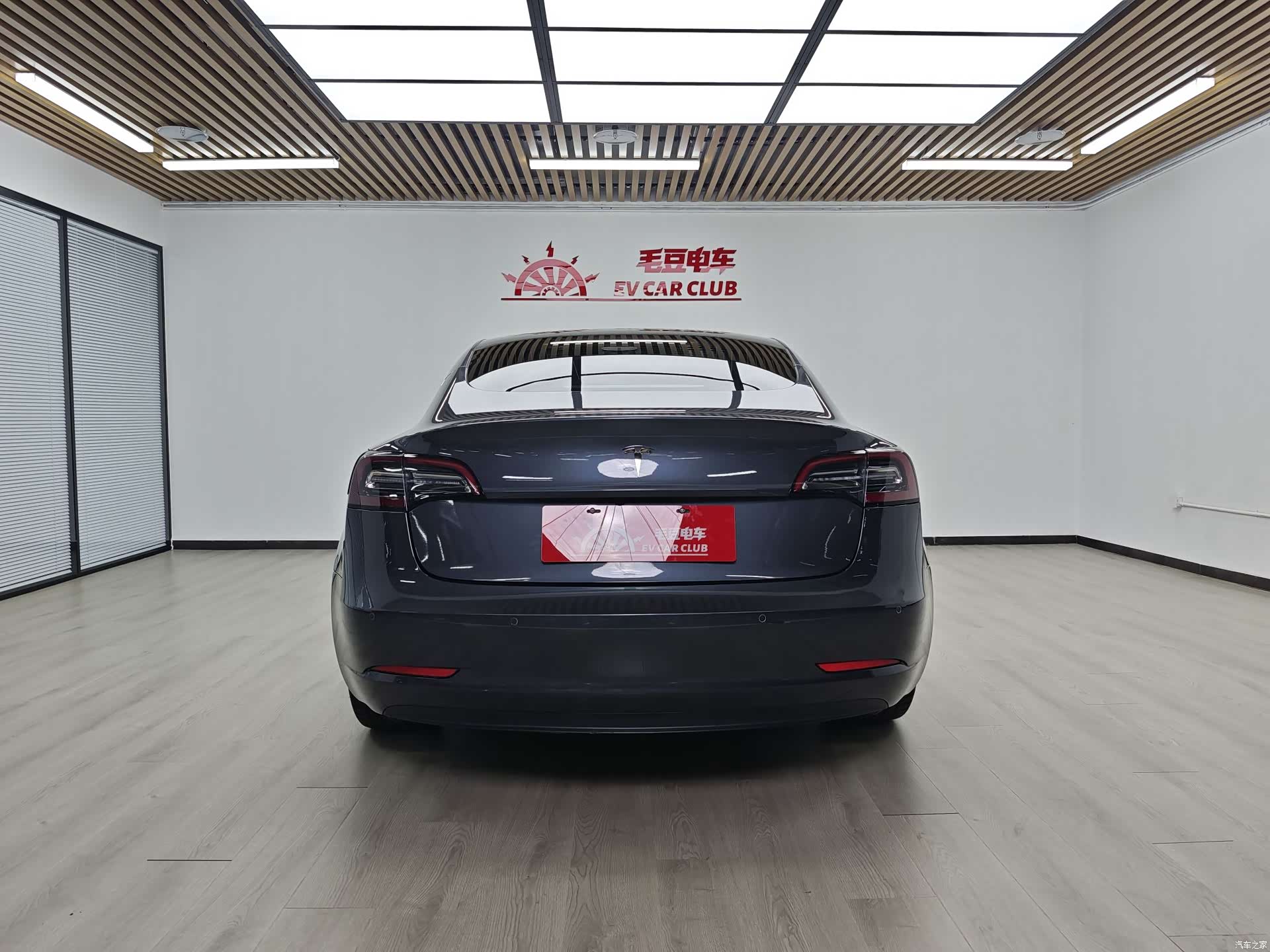 Tesla Model 3, 2020 6