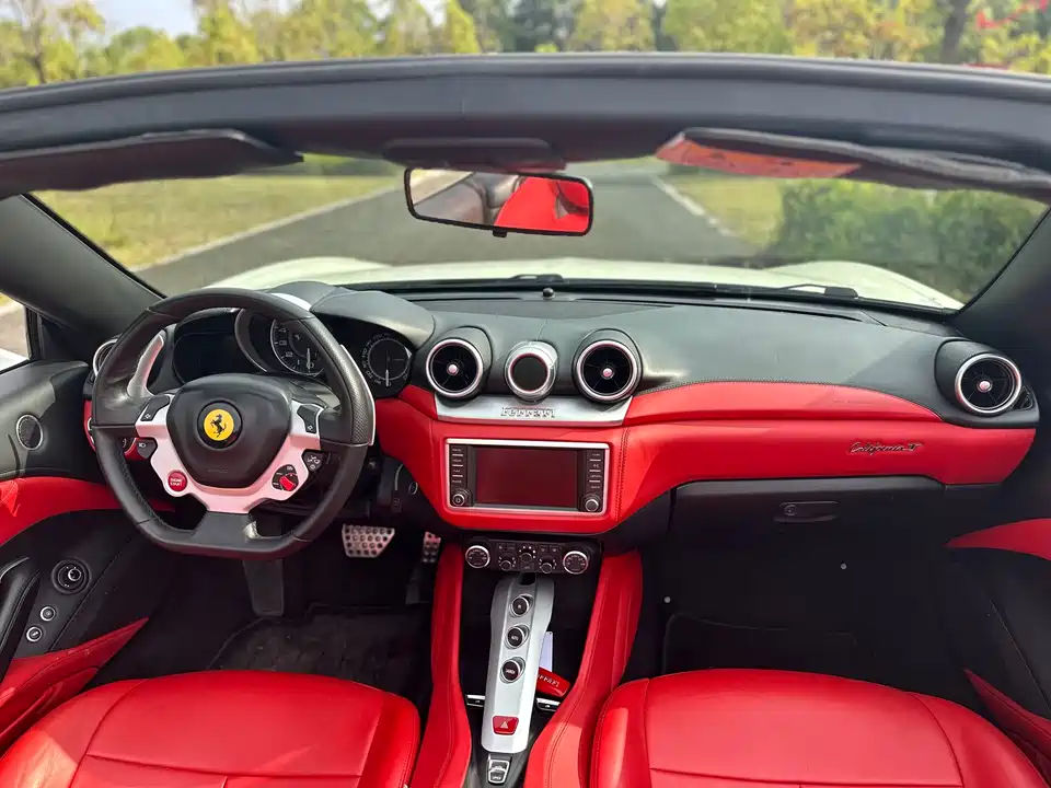 Ferrari California T