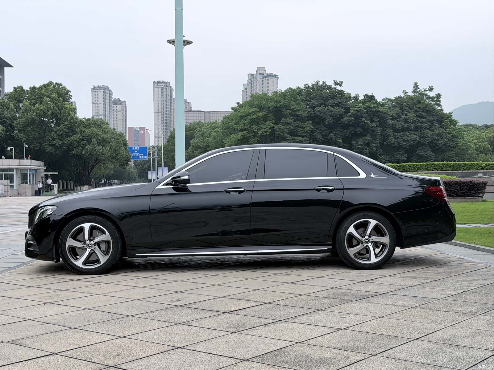 Mercedes-Benz E-Class, 2018 4