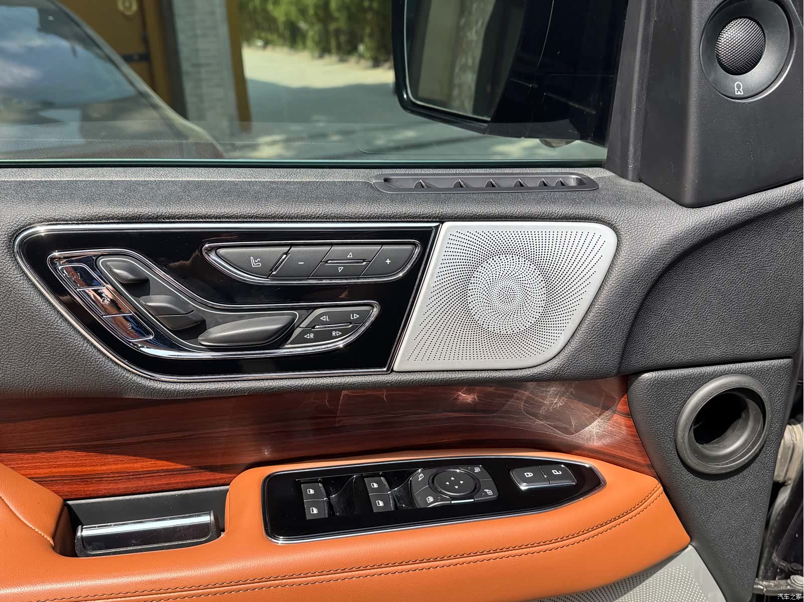 Lincoln Navigator, 2020 8