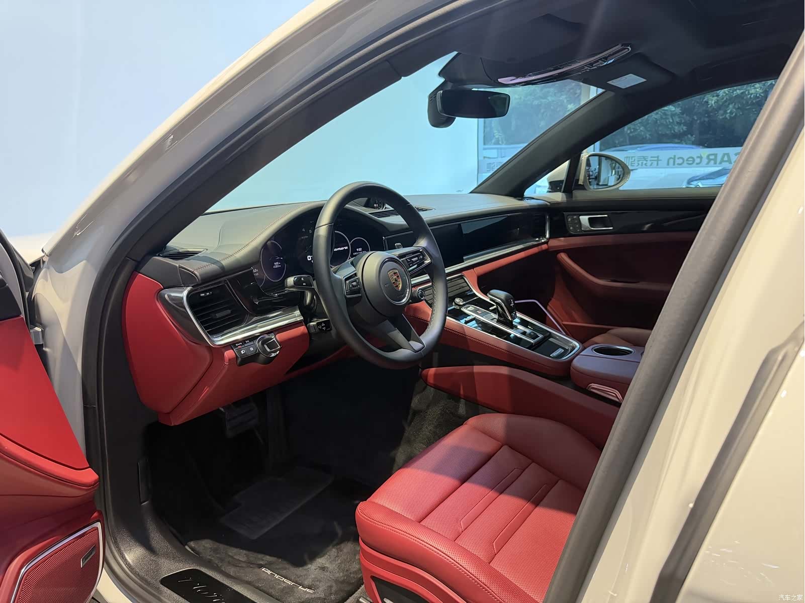 Porsche Panamera, 2023 7