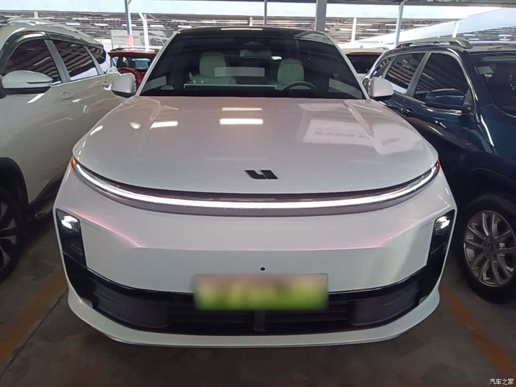 Li Auto L6, 2024 3