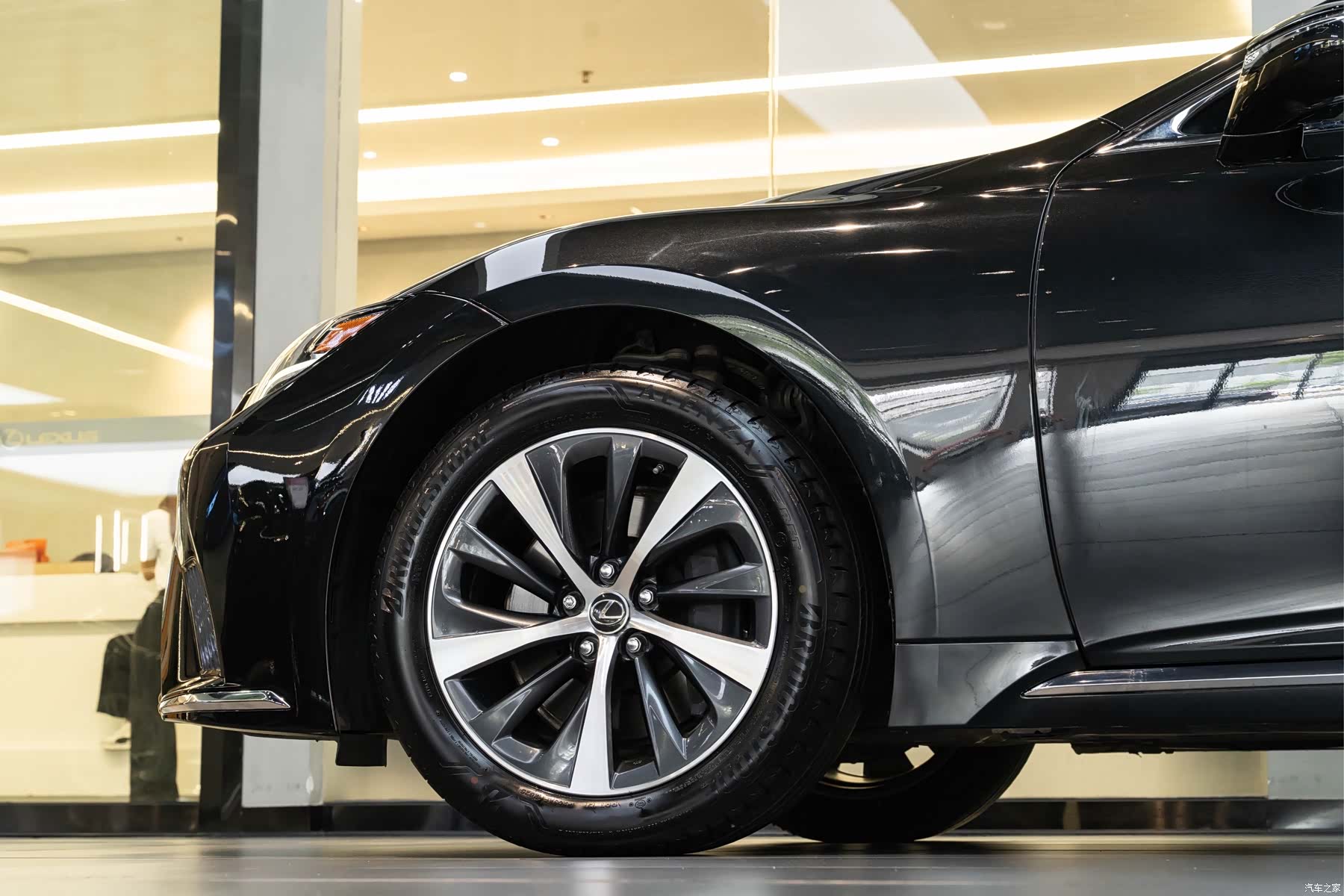 Lexus LS, 2022 8