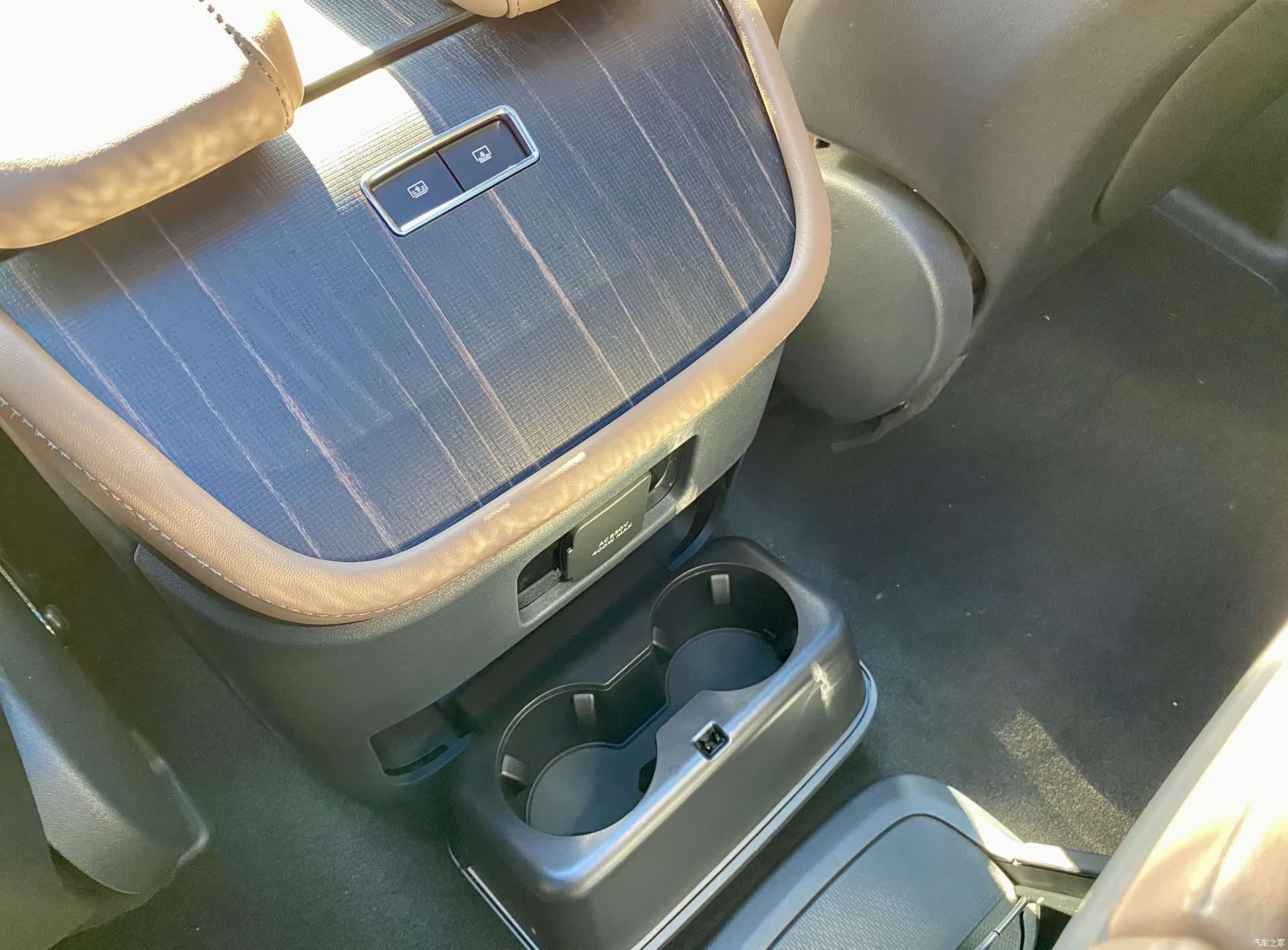 Lincoln Navigator, 2025 24