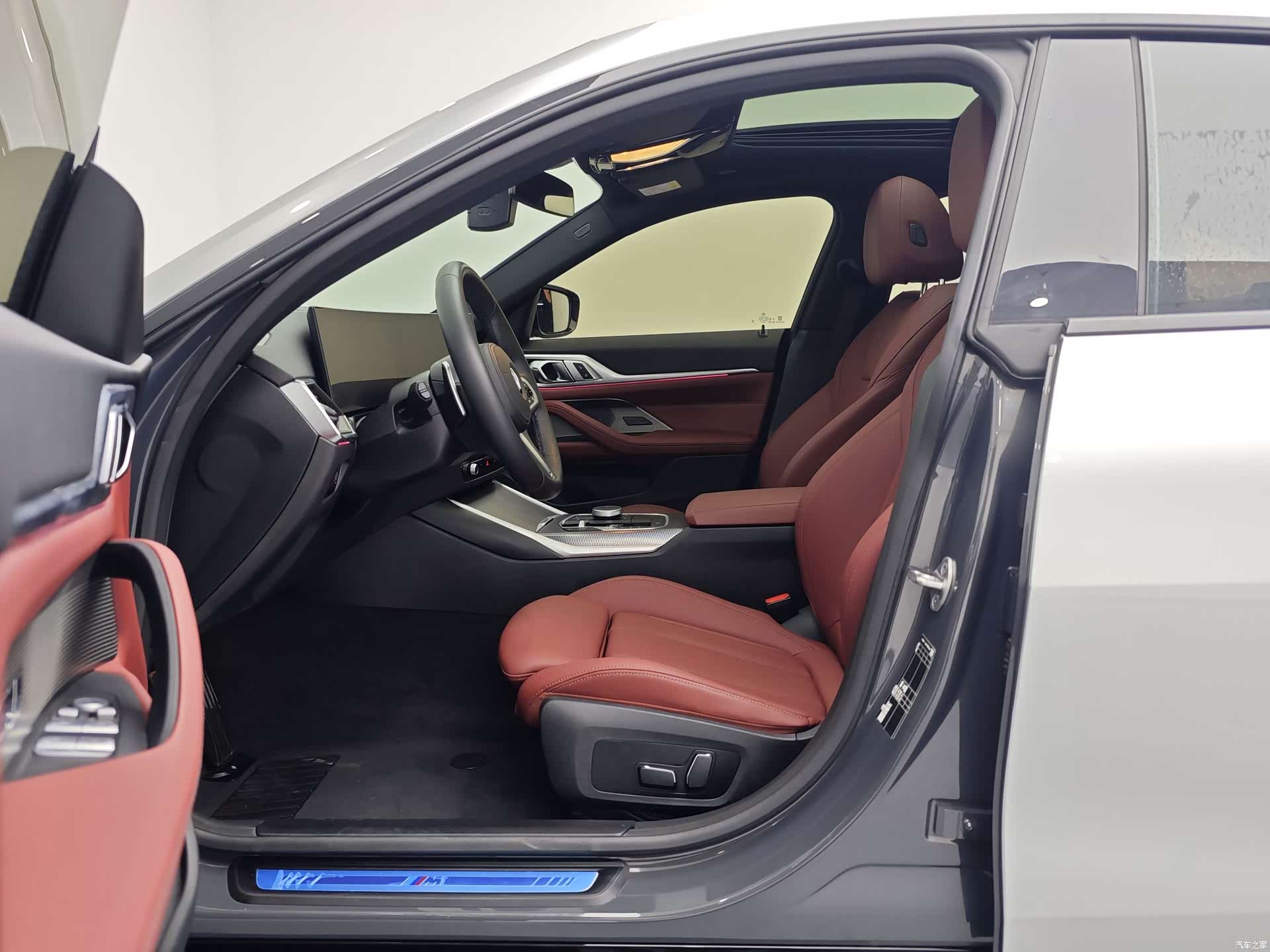 BMW 4 Series, 2025 11